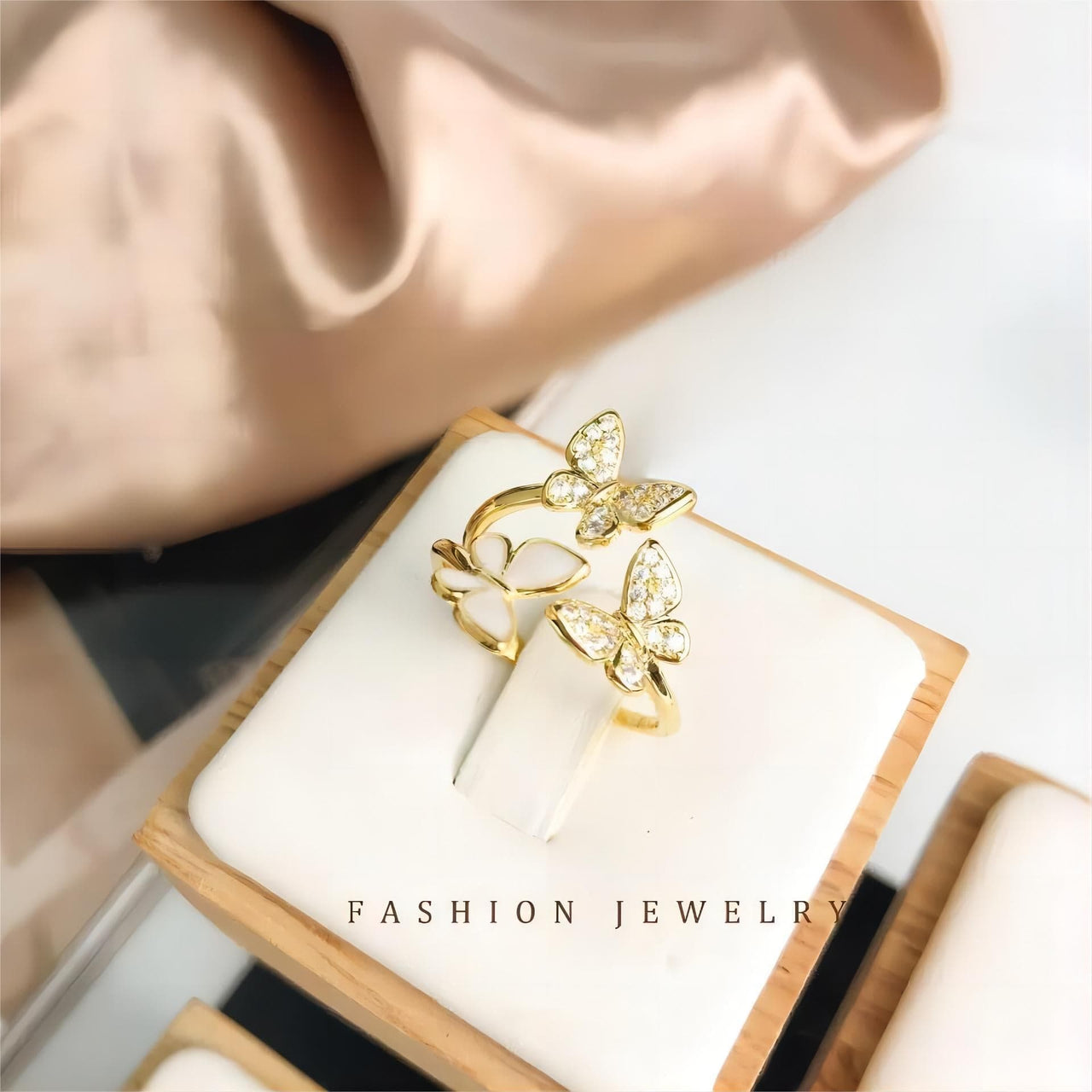 Chic CZ Inlaid Butterfly Ring - ArtGalleryZen