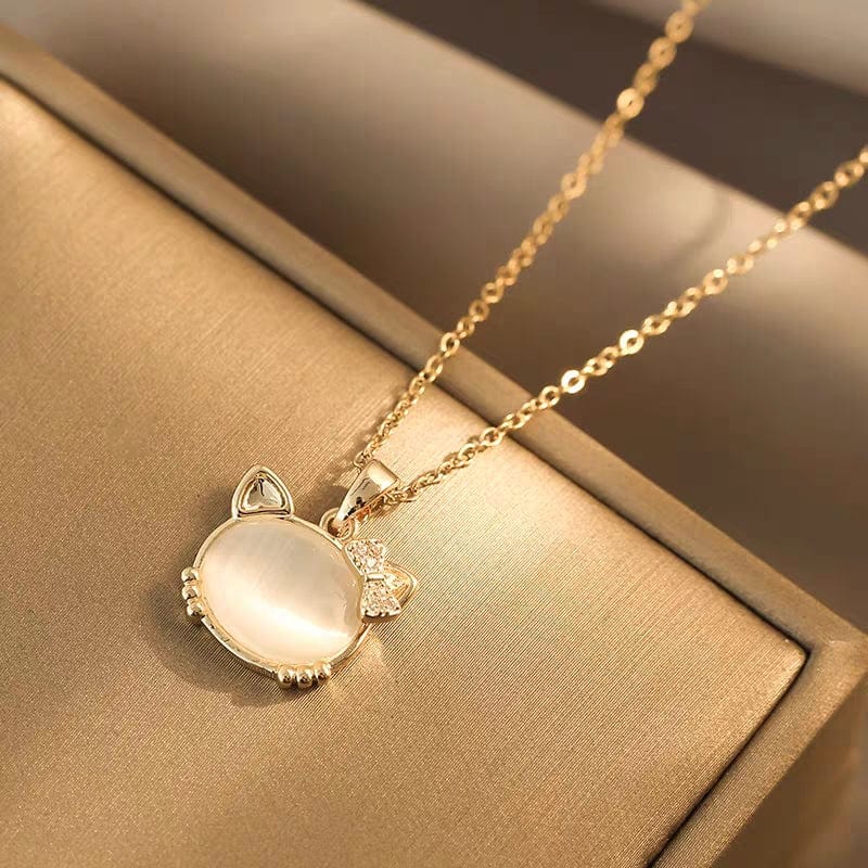 Chic CZ Inlaid Labradorite Kitty Pendant Necklace - ArtGalleryZen