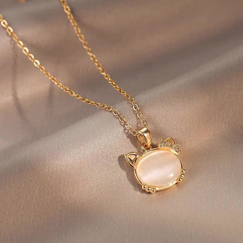 Chic CZ Inlaid Labradorite Kitty Pendant Necklace - ArtGalleryZen