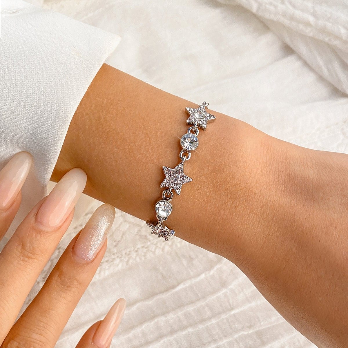 Chic CZ Inlaid Star Bracelet - ArtGalleryZen