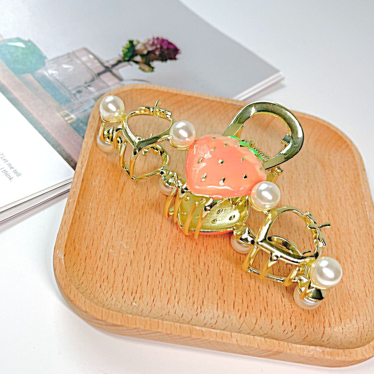 Chic Enamel Strawberry Heart Hair Claw Clip - ArtGalleryZen