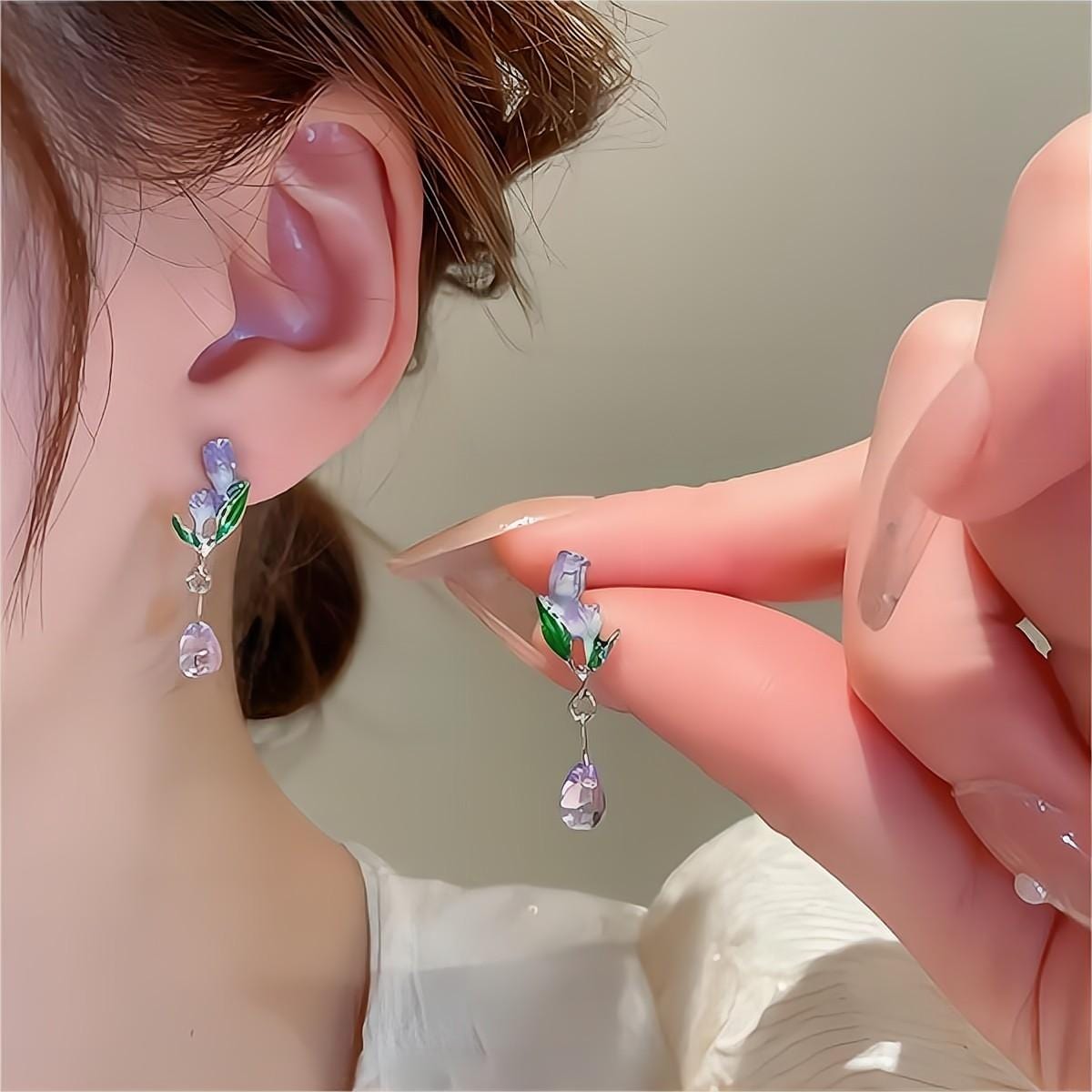 Chic Enamel Tulip Dangle Earrings - ArtGalleryZen