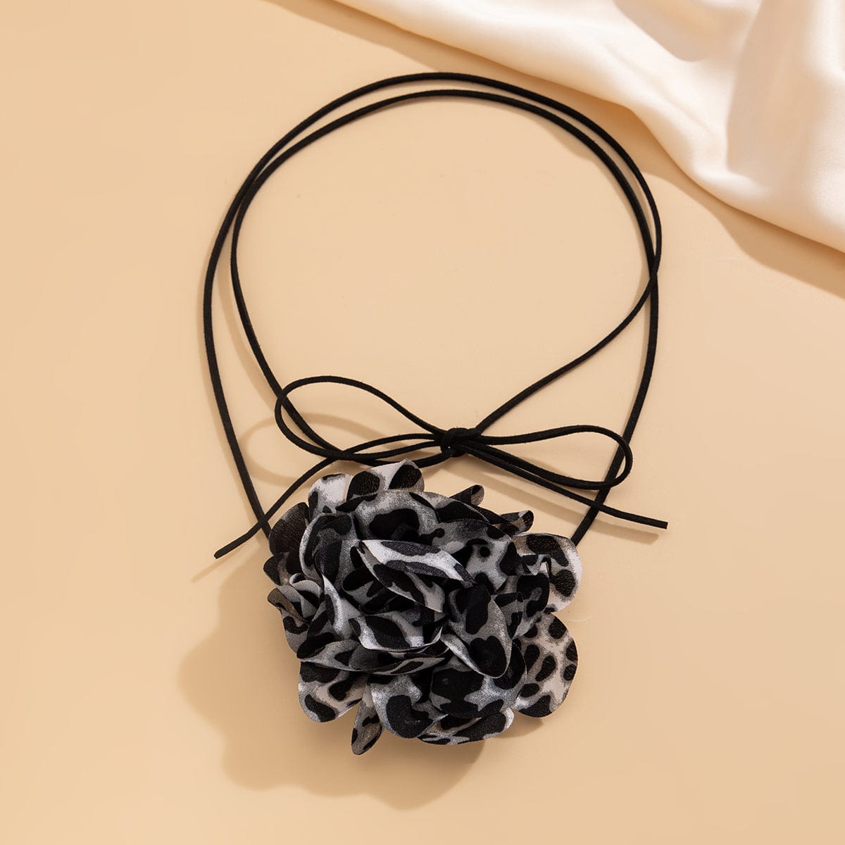 Chic Fabric Leopard Flower Wax Cord String Necklace