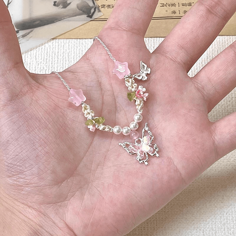 Chic Floral Butterfly Necklace - ArtGalleryZen