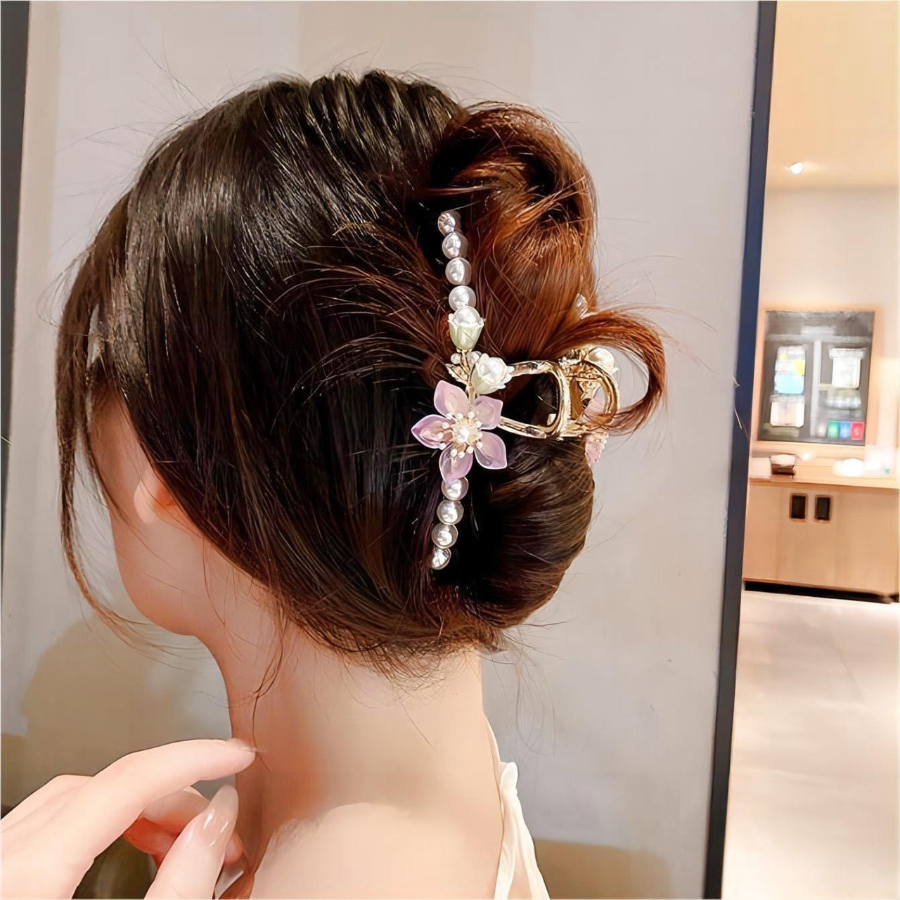 Chic Floral Pearl Chignon Claw Clip Hair Clip - ArtGalleryZen