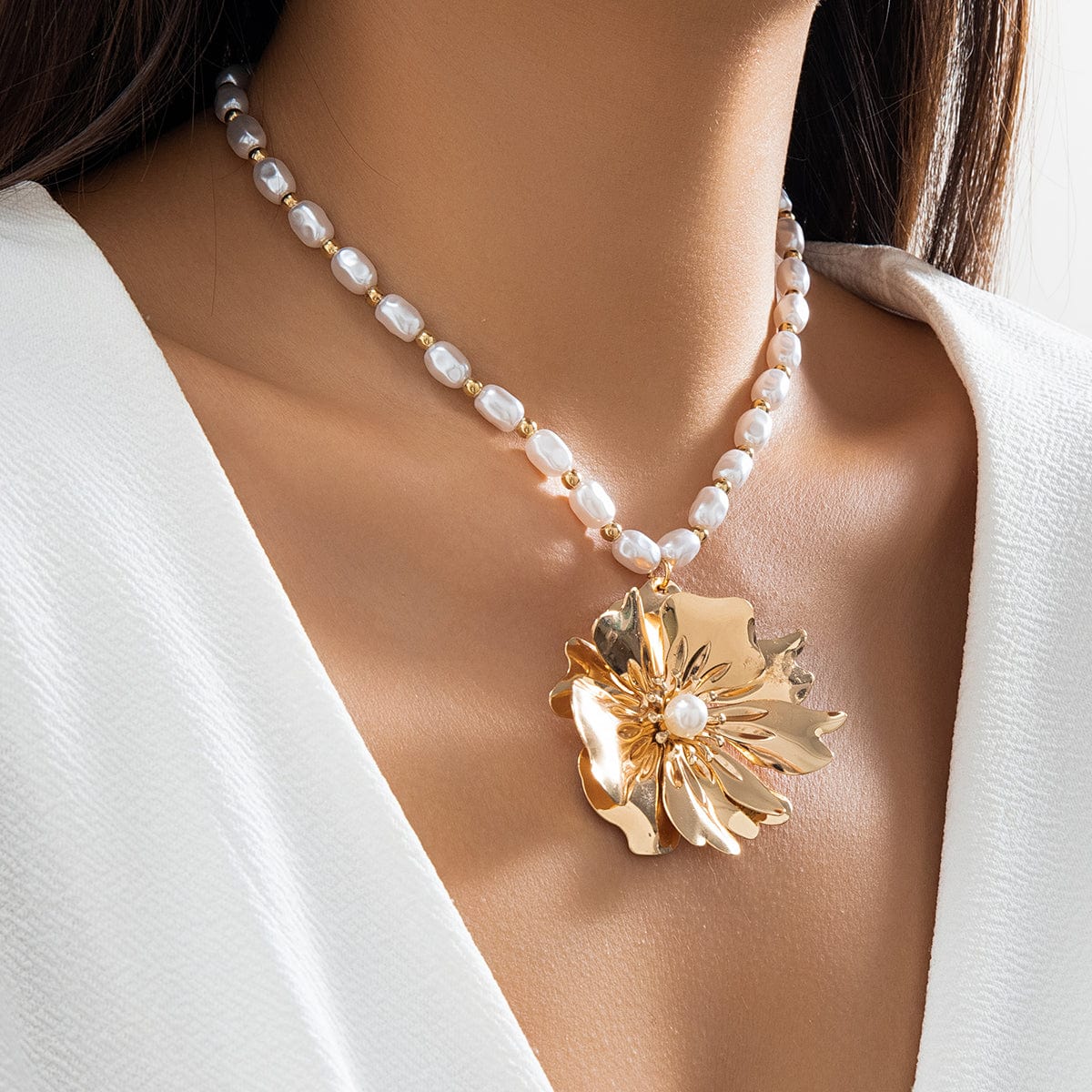 Chic Flower Pendant Pearl Chain Choker Necklace - ArtGalleryZen