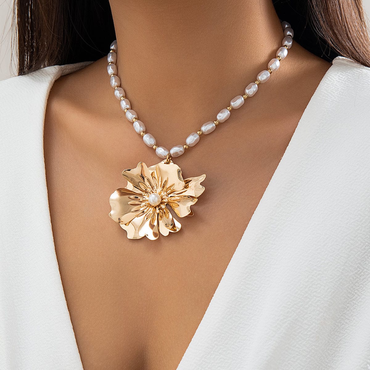 Chic Flower Pendant Pearl Chain Choker Necklace - ArtGalleryZen