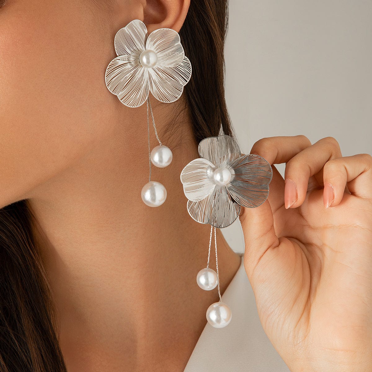 Chic Geometric Floral Pearl Dangle Earrings