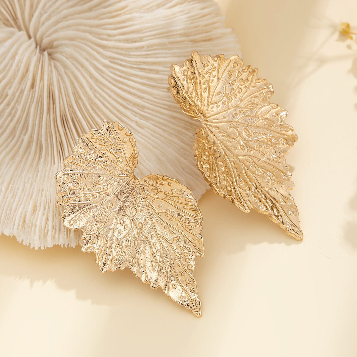 Chic Geometric Texured Maple Leaf Stud Earrings