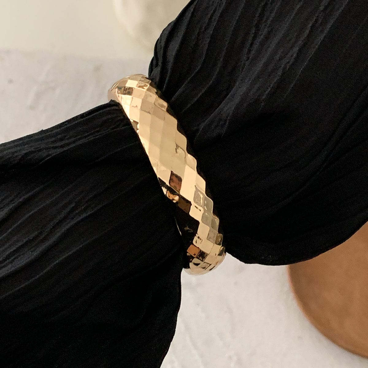 Chic Gold Silver Plated Cut Surface Bangle Bracelet - ArtGalleryZen