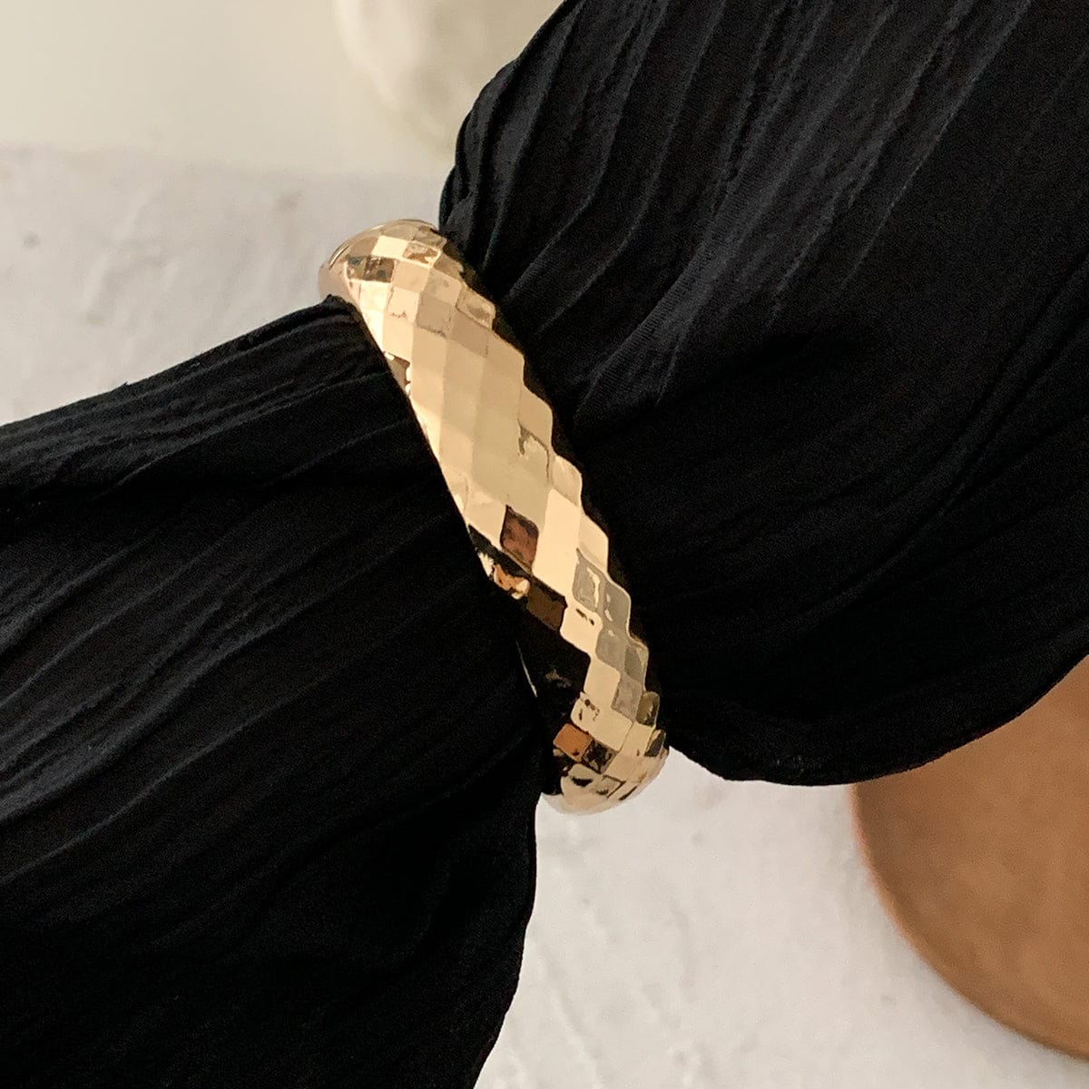 Chic Gold Silver Plated Cut Surface Bangle Bracelet