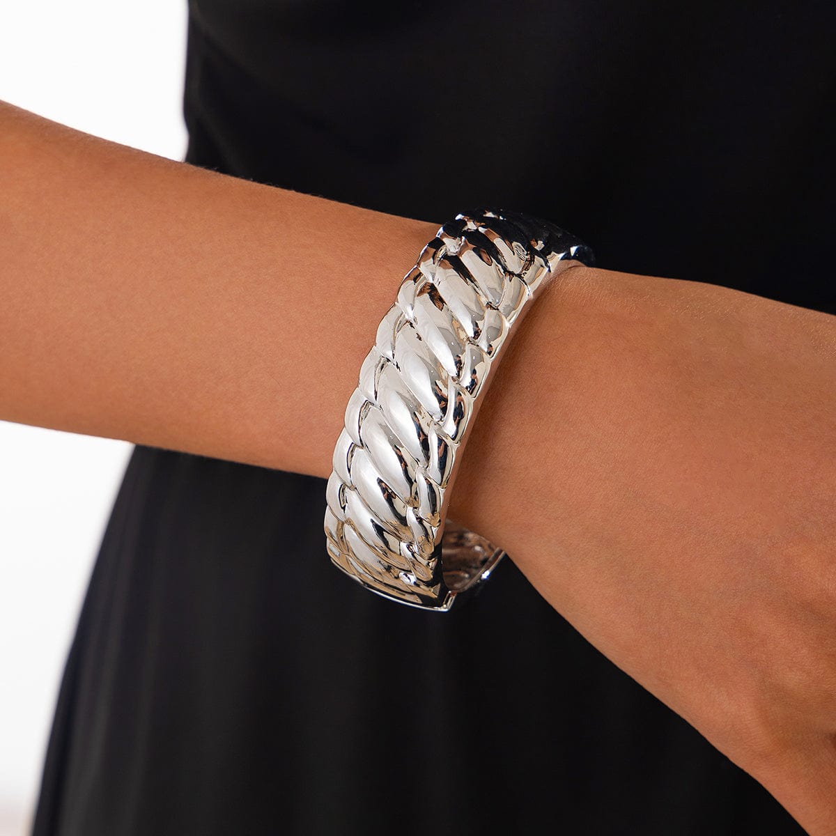 Chic Gold Silver Plated Glossy Textured Bangle Bracelet - ArtGalleryZen