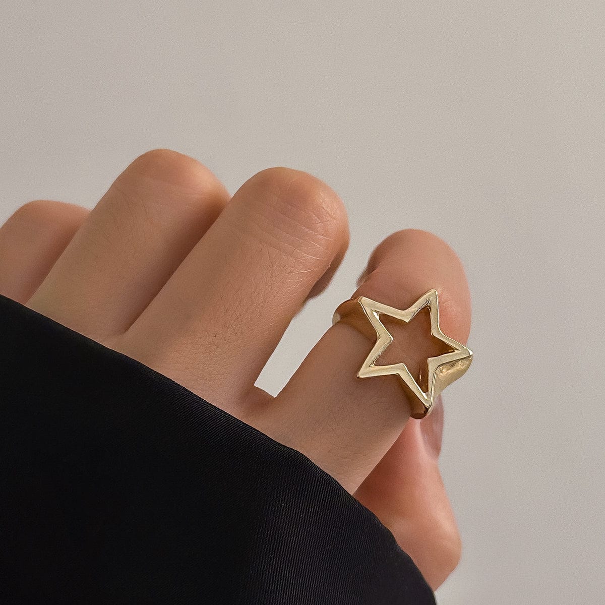 Chic Gold Silver Plated Hollow Star Open Ring - ArtGalleryZen