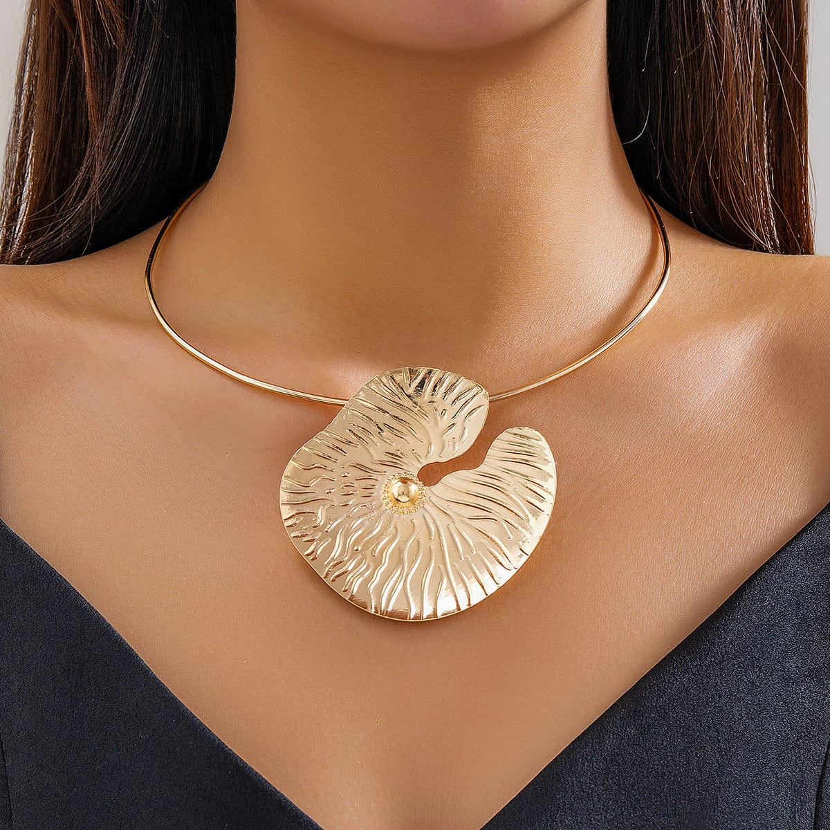 Chic Gold Silver Plated Lotus Leaf Pendant Necklace - ArtGalleryZen