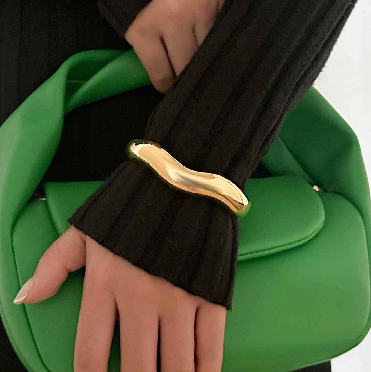 Chic Gold Silver Tone Glossy Wave Bangle Bracelet - ArtGalleryZen