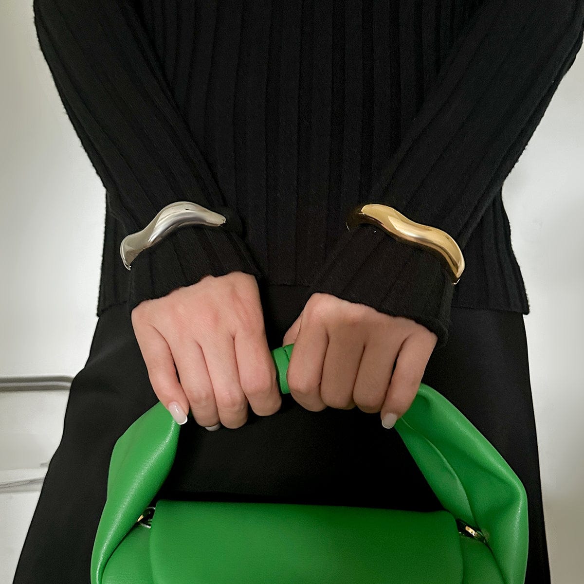 Chic Gold Silver Tone Glossy Wave Bangle Bracelet - ArtGalleryZen