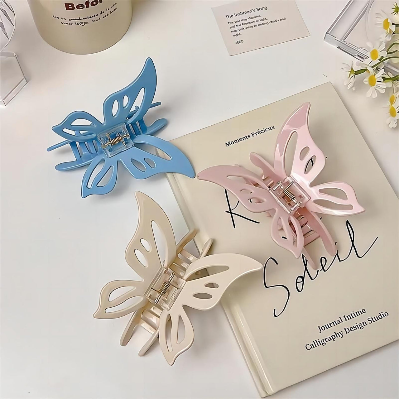 Chic Hollowed-out Butterfly Chignon Claw Clip Hair Clip - ArtGalleryZen