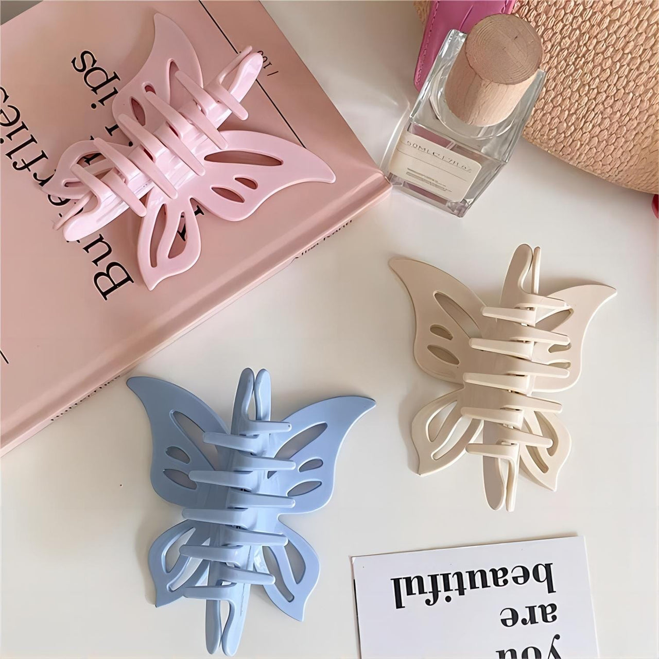 Chic Hollowed-out Butterfly Chignon Claw Clip Hair Clip - ArtGalleryZen