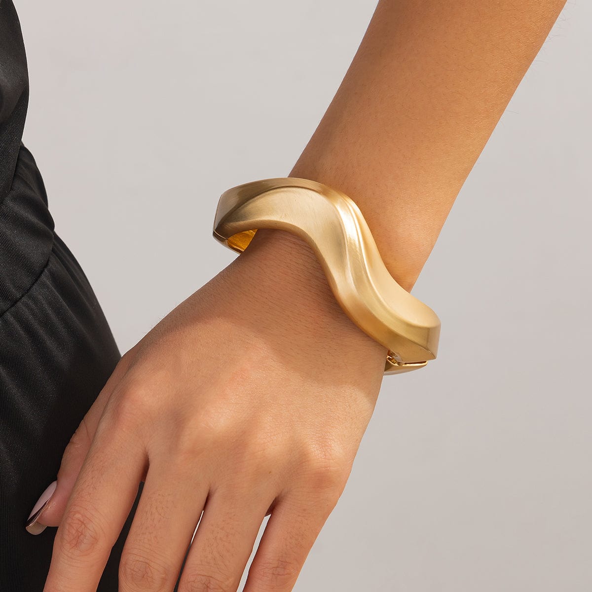 Chic Irregular Curved Frosted Bangle Bracelet - ArtGalleryZen