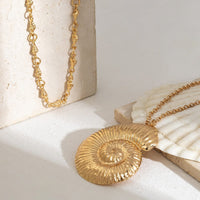 Thumbnail for Chic Layered Chunky Conch Shell Pendant Chain Necklace Set - ArtGalleryZen