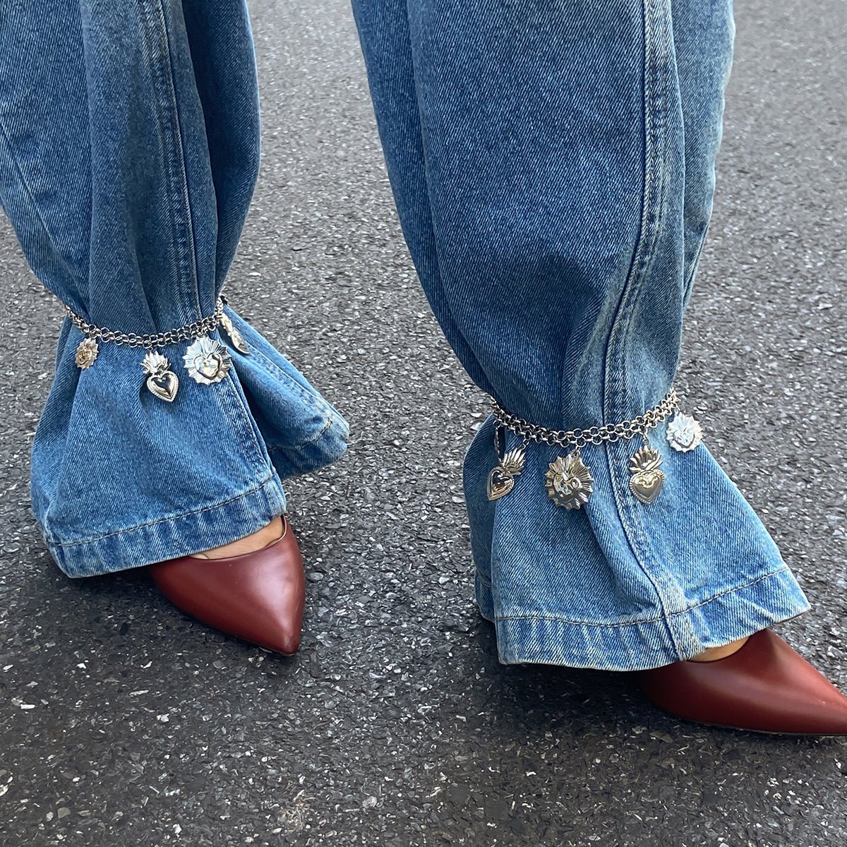 Chic Layered Gold Silver Tone Flame Heart Anklet - ArtGalleryZen