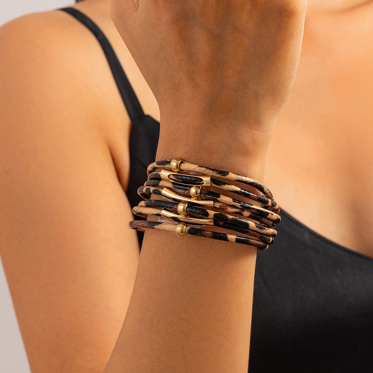 Chic Layered Leopard Print PU Leather String Magnetic Bracelet