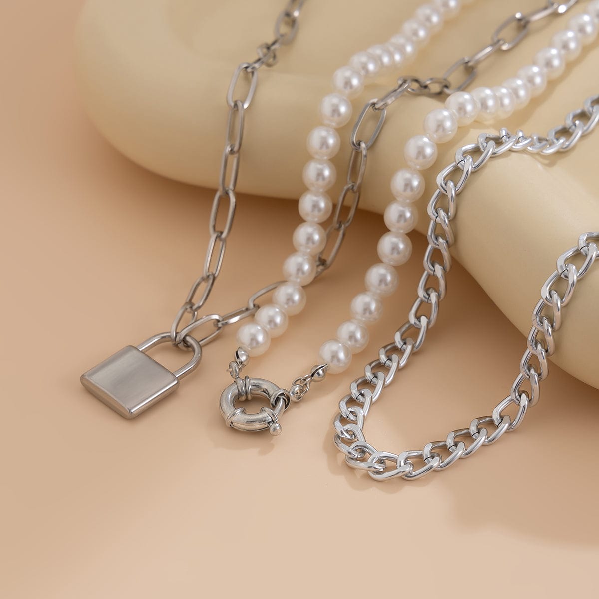 Chic Layered Lock Pendant Pearl Chain Necklace Set