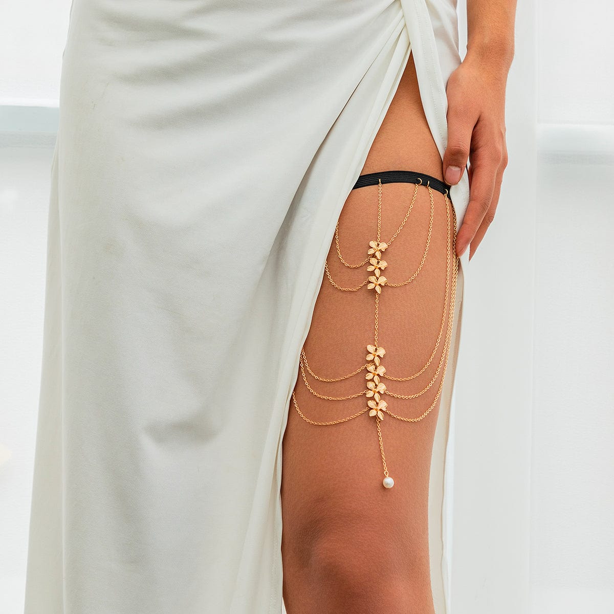 Chic Layered Textured Flower Pearl Charm Elastic Thigh Leg Chain