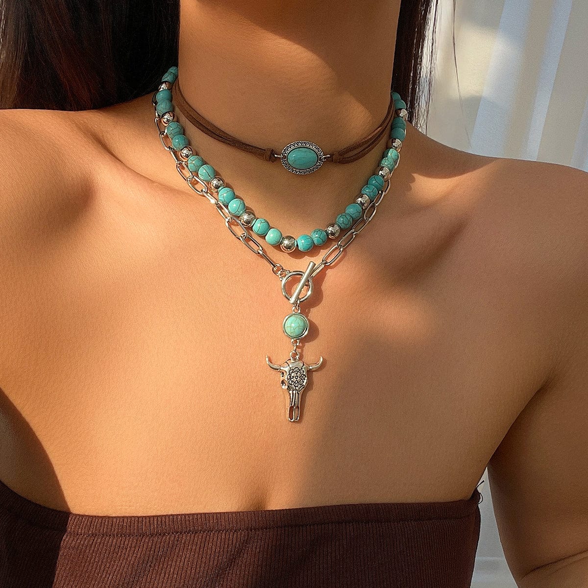 Chic Layered Toggle Clasp Bull Pendant Turquoise Chain Velvet Necklace Set