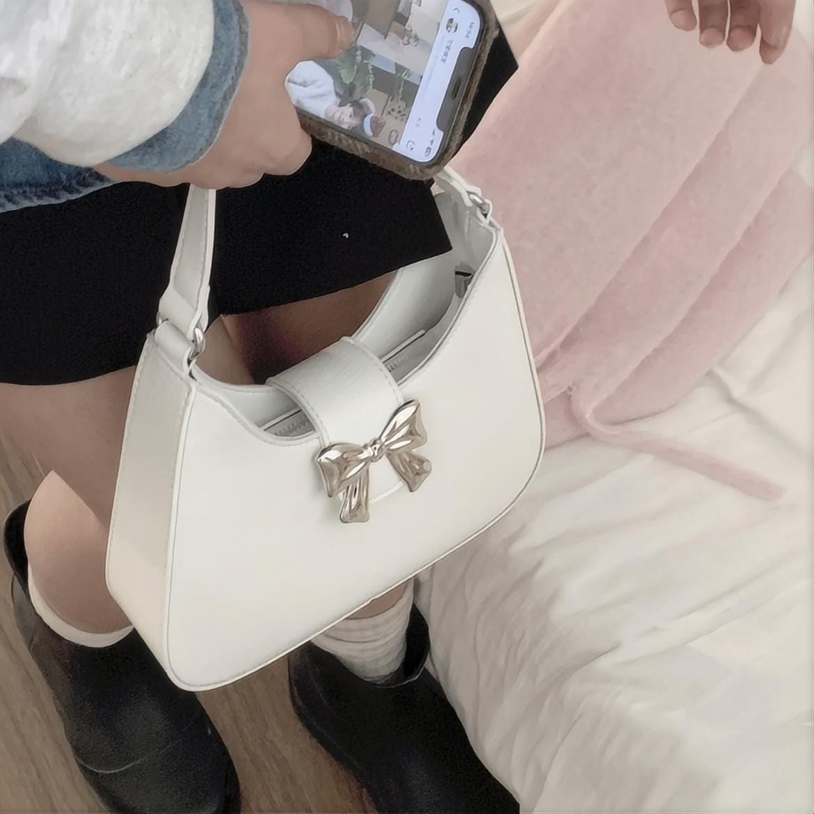 Chic Metallic Bowknot Leather Shoulder Crossbody Bag - ArtGalleryZen