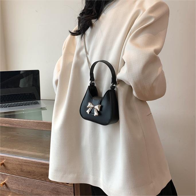 Chic Metallic Bowknot Leather Shoulder Crossbody Bag