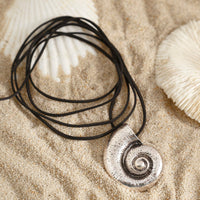 Thumbnail for Chic Metallic Conch Pendant Velvet Necklace