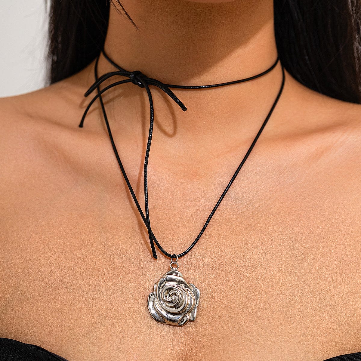 Chic Metallic Rose Flower Pendant Wax Cord String Necklace