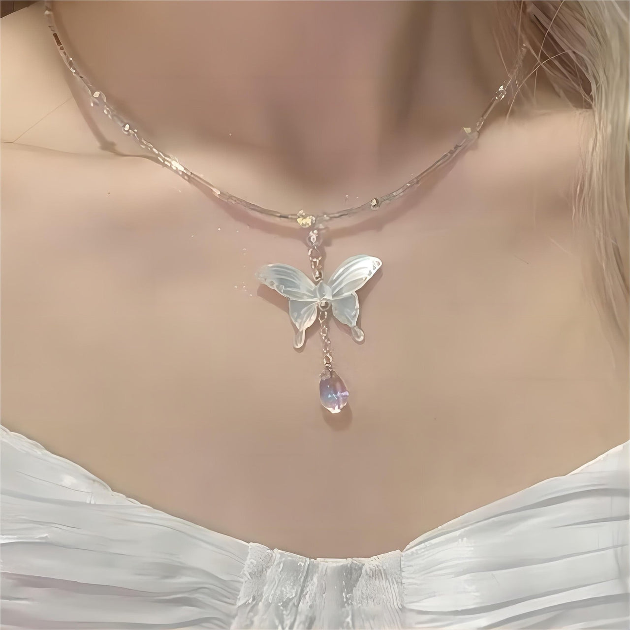 Chic Natural Pearl Shell Butterfly Pendant Crystal Necklace - ArtGalleryZen