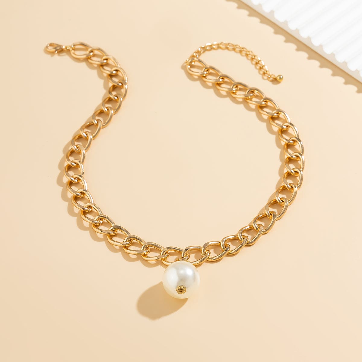 Chic Dangling Pearl Curb Chain Necklace - ArtGalleryZen