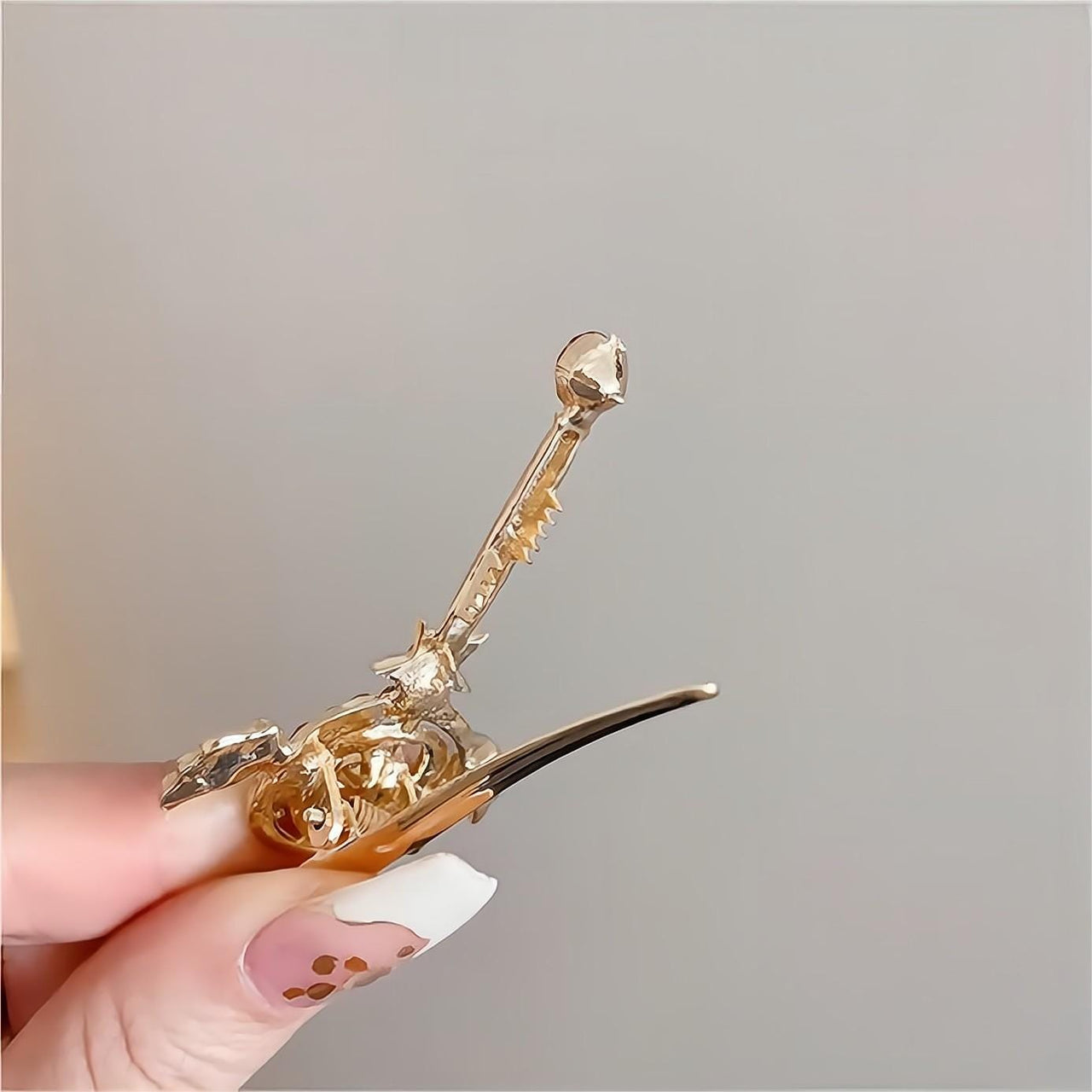 Chic Pink CZ Inlaid Sailor Moon Hair Clip - ArtGalleryZen