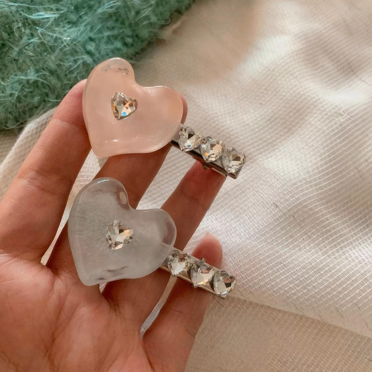 Chic Rhinestone Heart Resin Hair Clip - ArtGalleryZen