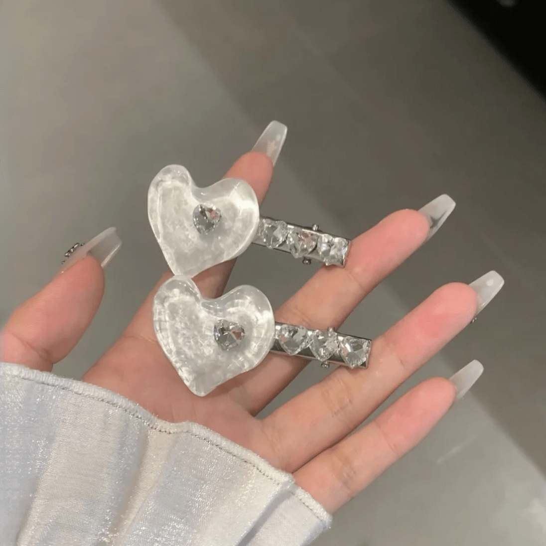 Chic Rhinestone Heart Resin Hair Clip - ArtGalleryZen