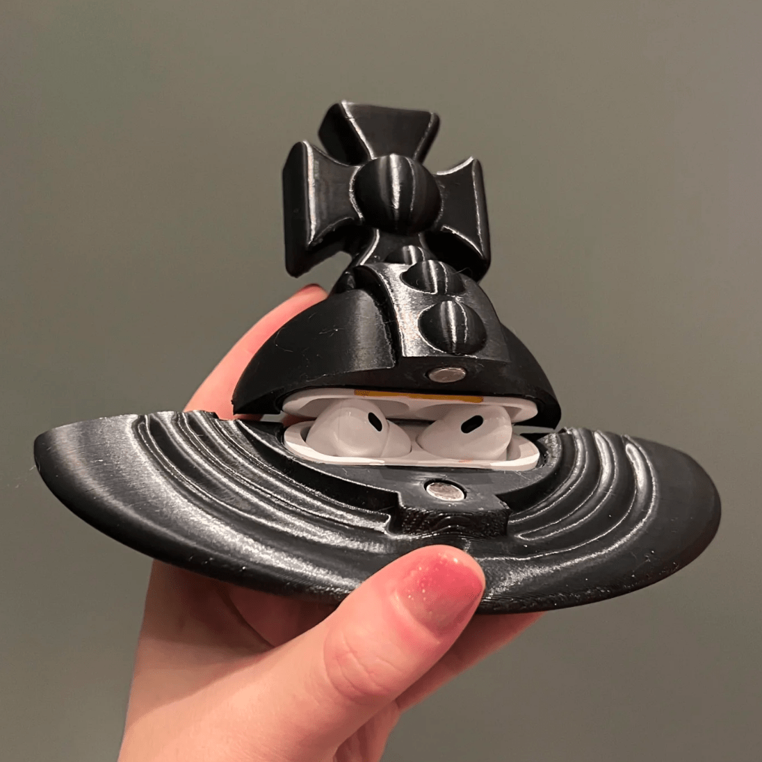 Chic Saturn Planet 3D Printed AirPods Earphone Case - ArtGalleryZen