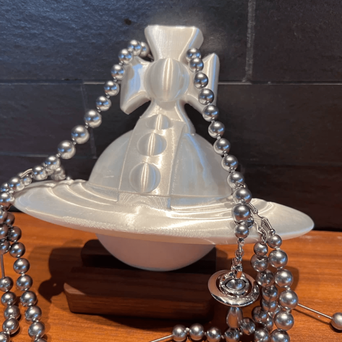 Chic Saturn Planet 3D Printed AirPods Earphone Case - ArtGalleryZen