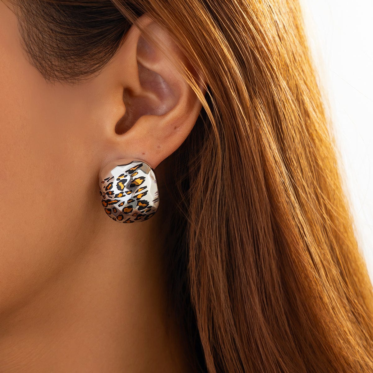 Chic Silver Tone Leopard Square Stud Earrings - ArtGalleryZen