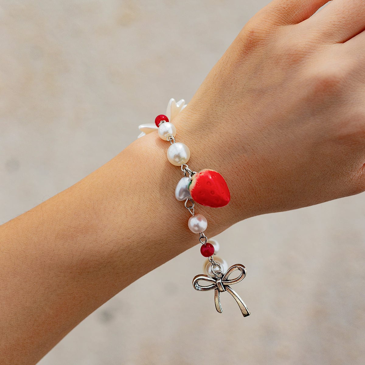 Chic Strawberry Star Charm Bowknot Pearl Chain Bracelet