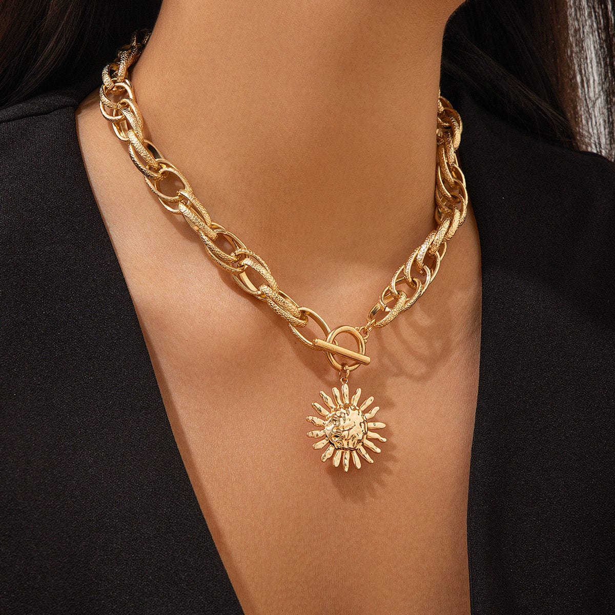 Chic Toggle Clasp Sun Pendant Rope Chain Choker Necklace