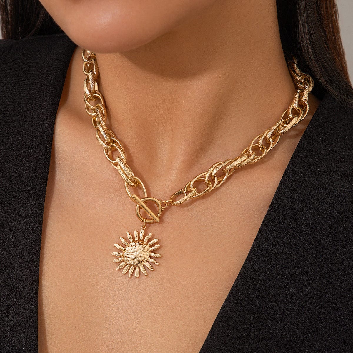 Chic Toggle Clasp Sun Pendant Rope Chain Choker Necklace