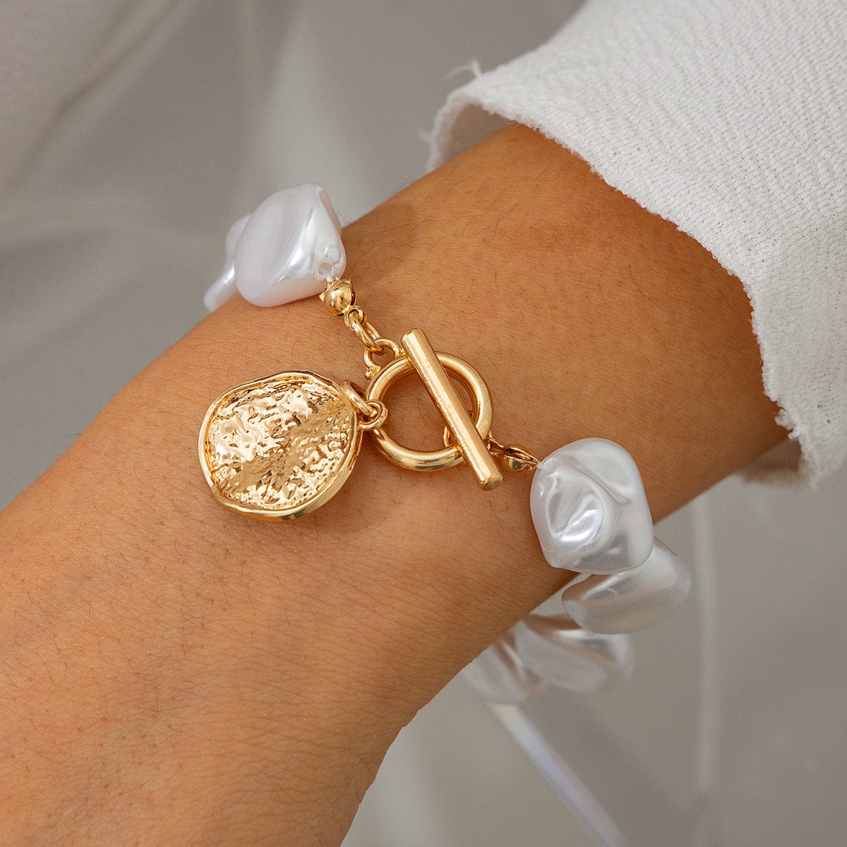 Chic Toggle Clasp Textured Round Disk Pendant Irregular Pearl Chain Necklace Bracelet - ArtGalleryZen