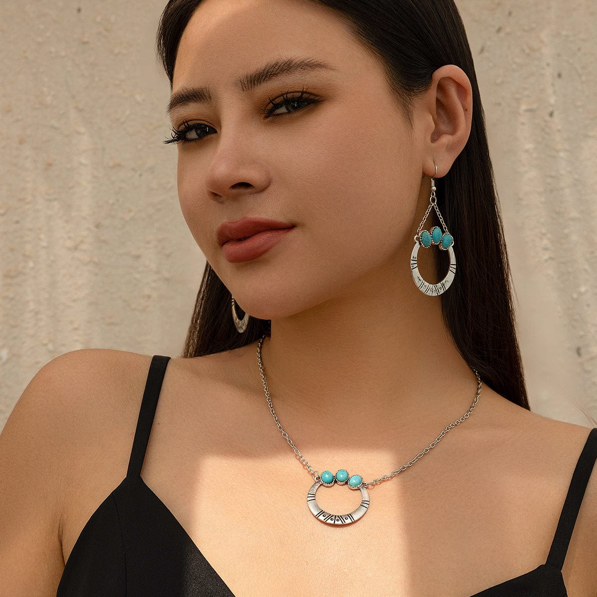 Chic Turquoise Inlaid Hoop Charm Necklace Earrings Set