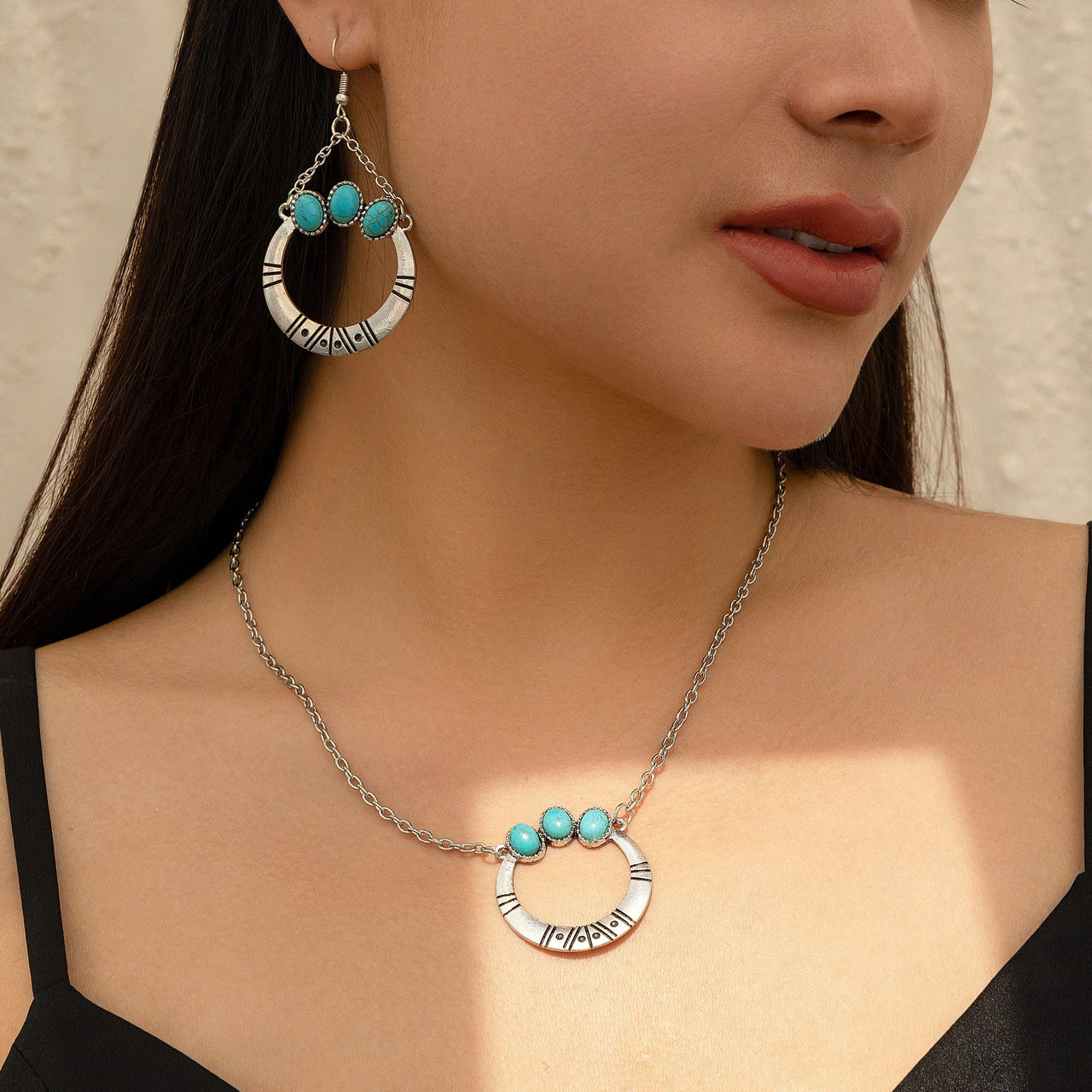 Chic Turquoise Inlaid Hoop Charm Necklace Earrings Set