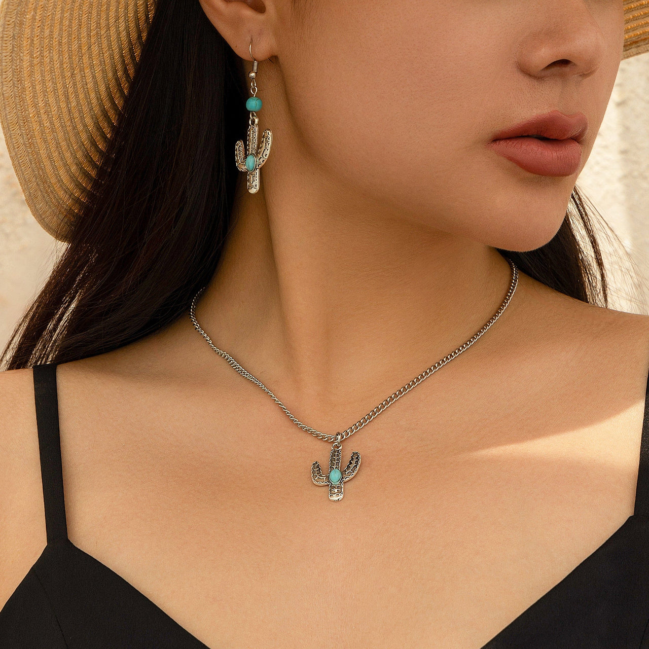 Chic Turquosie Inlaid Cactus Pendant Necklace Earrings Set