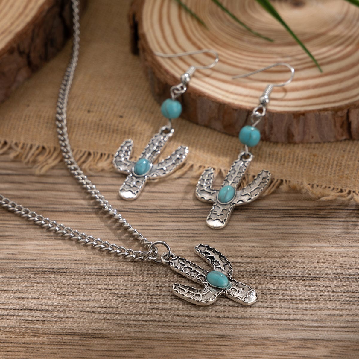 Chic Turquosie Inlaid Cactus Pendant Necklace Earrings Set