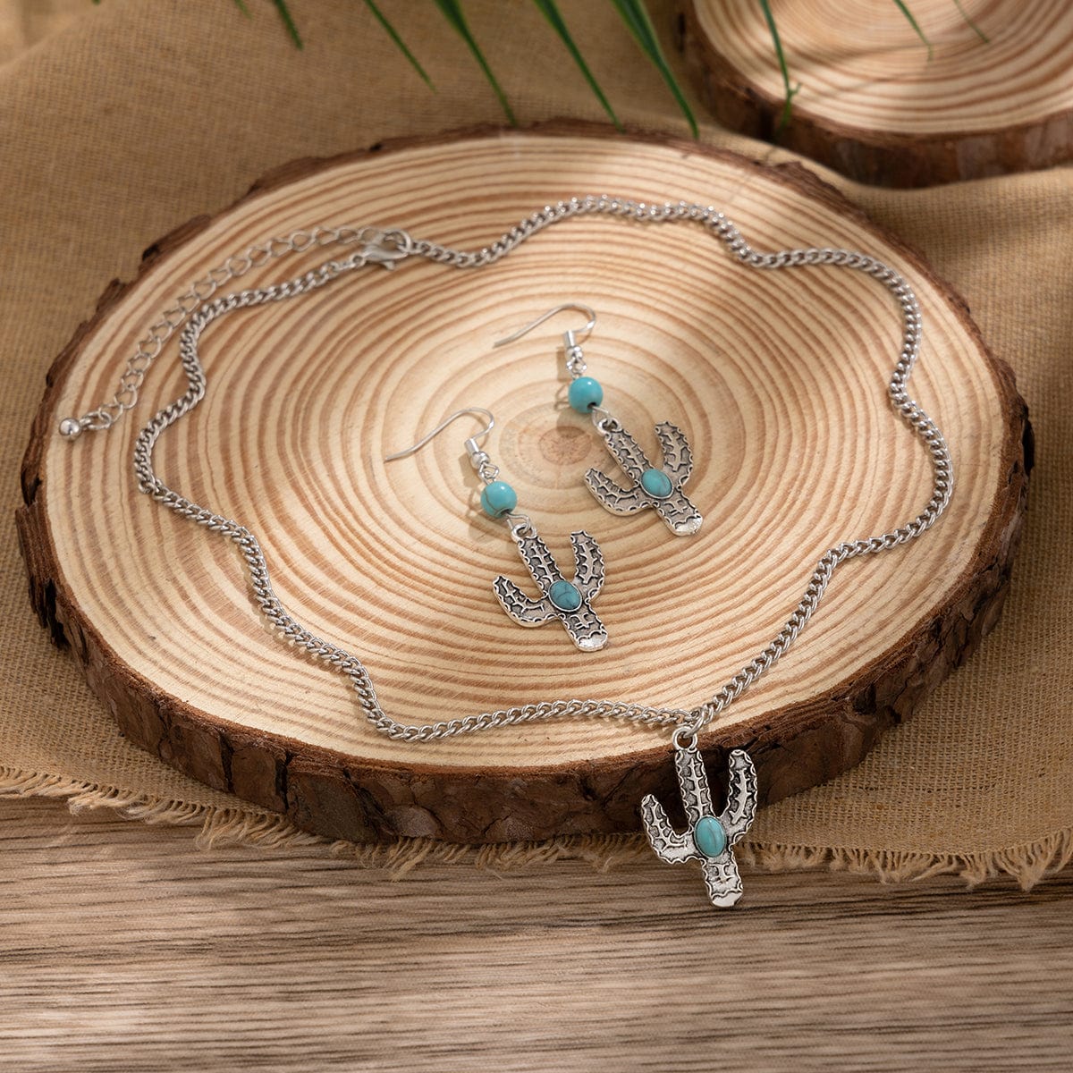 Chic Turquosie Inlaid Cactus Pendant Necklace Earrings Set